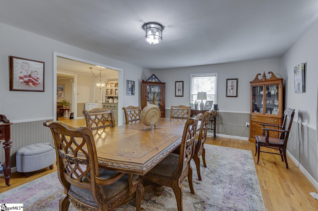 3332 Highway Gray Court, SC 29645