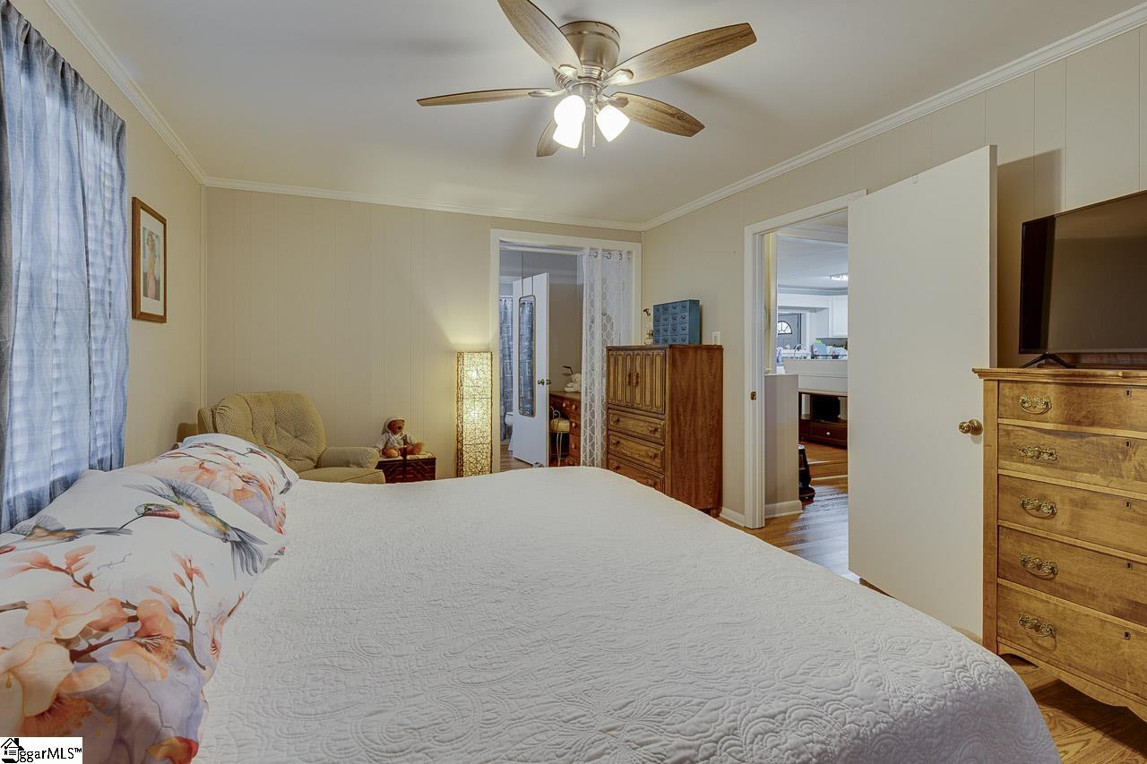 3332 Highway Gray Court, SC 29645