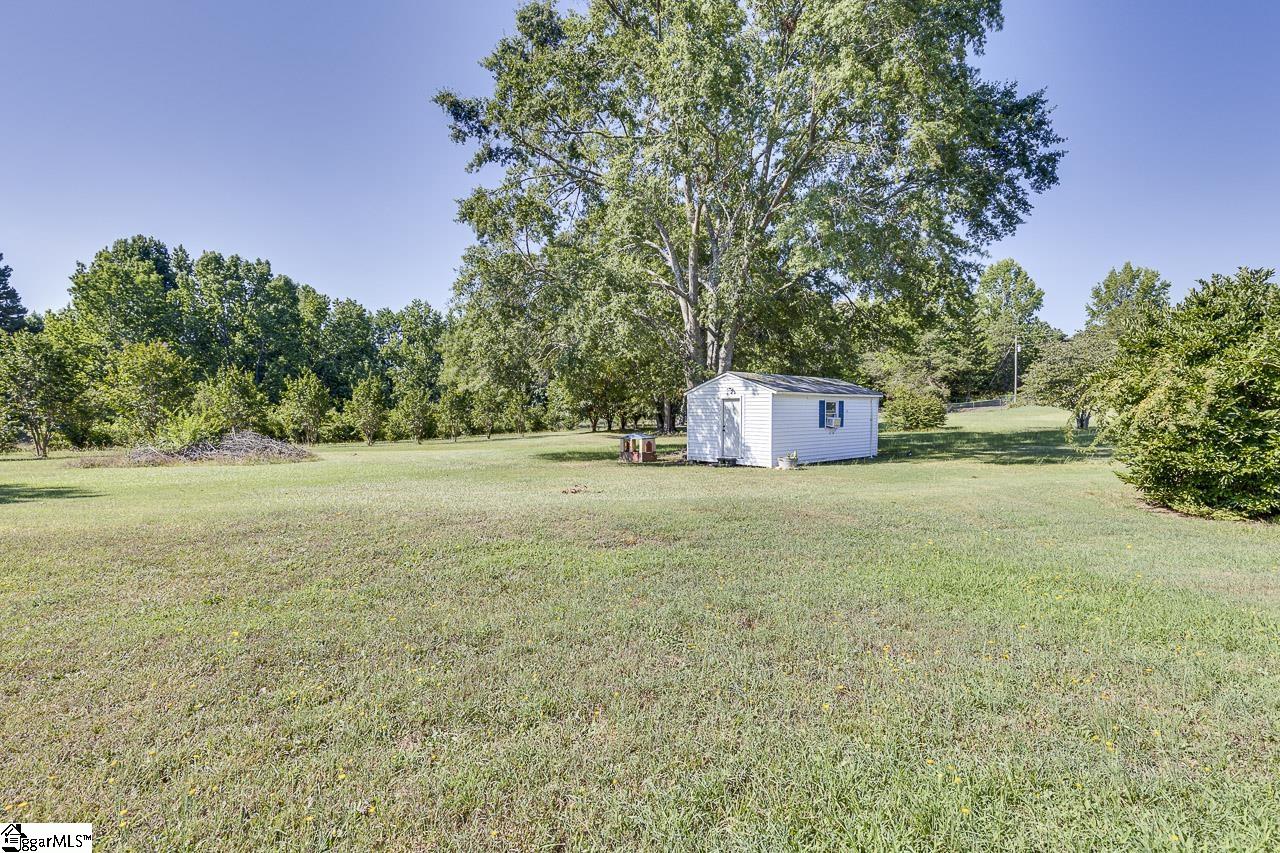 3332 Highway Gray Court, SC 29645