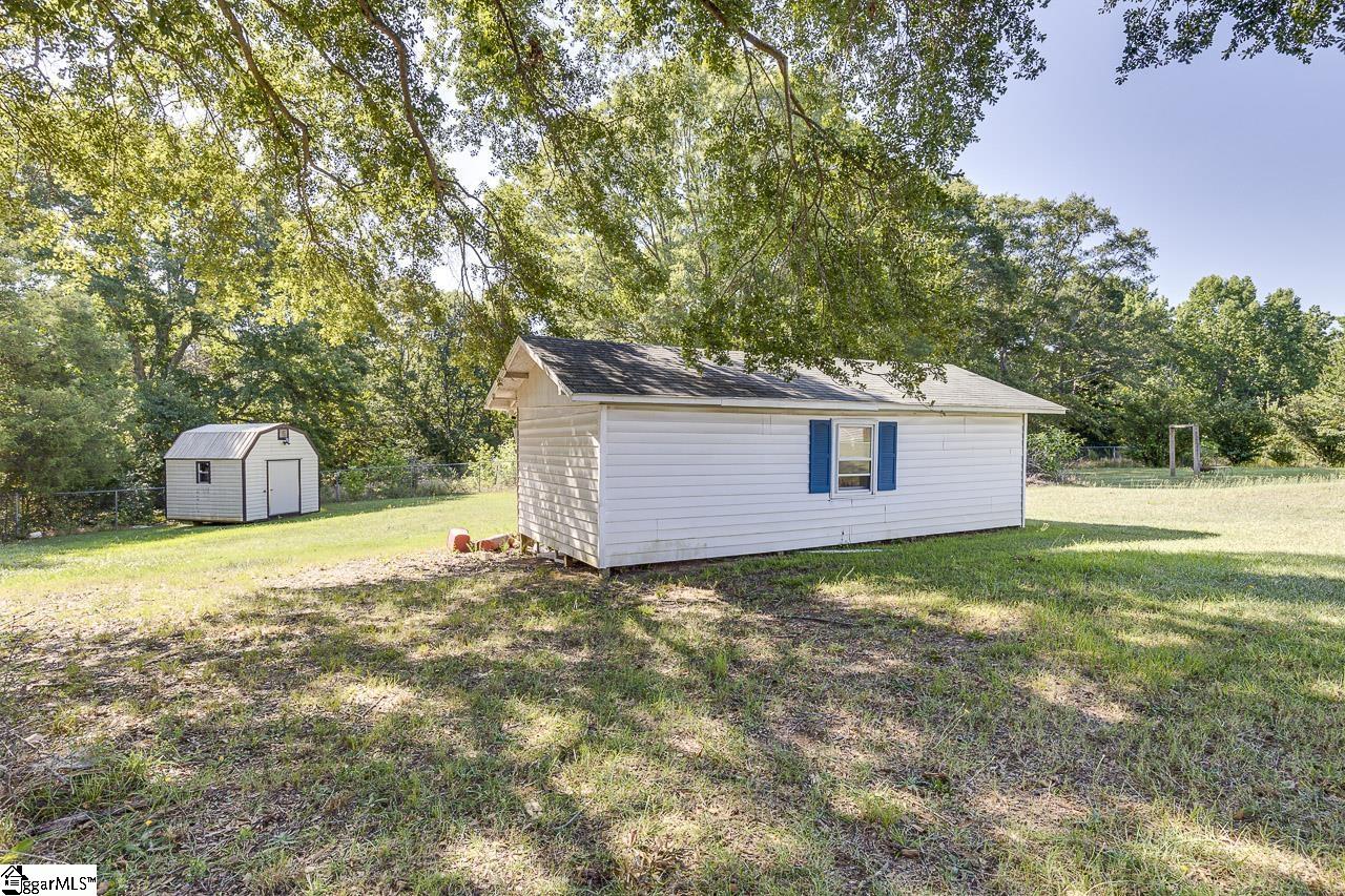 3332 Highway Gray Court, SC 29645
