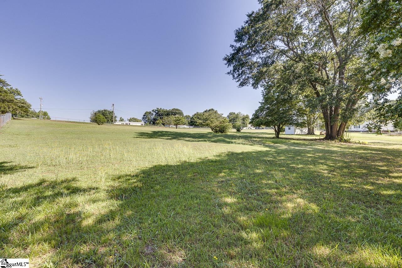 3332 Highway Gray Court, SC 29645