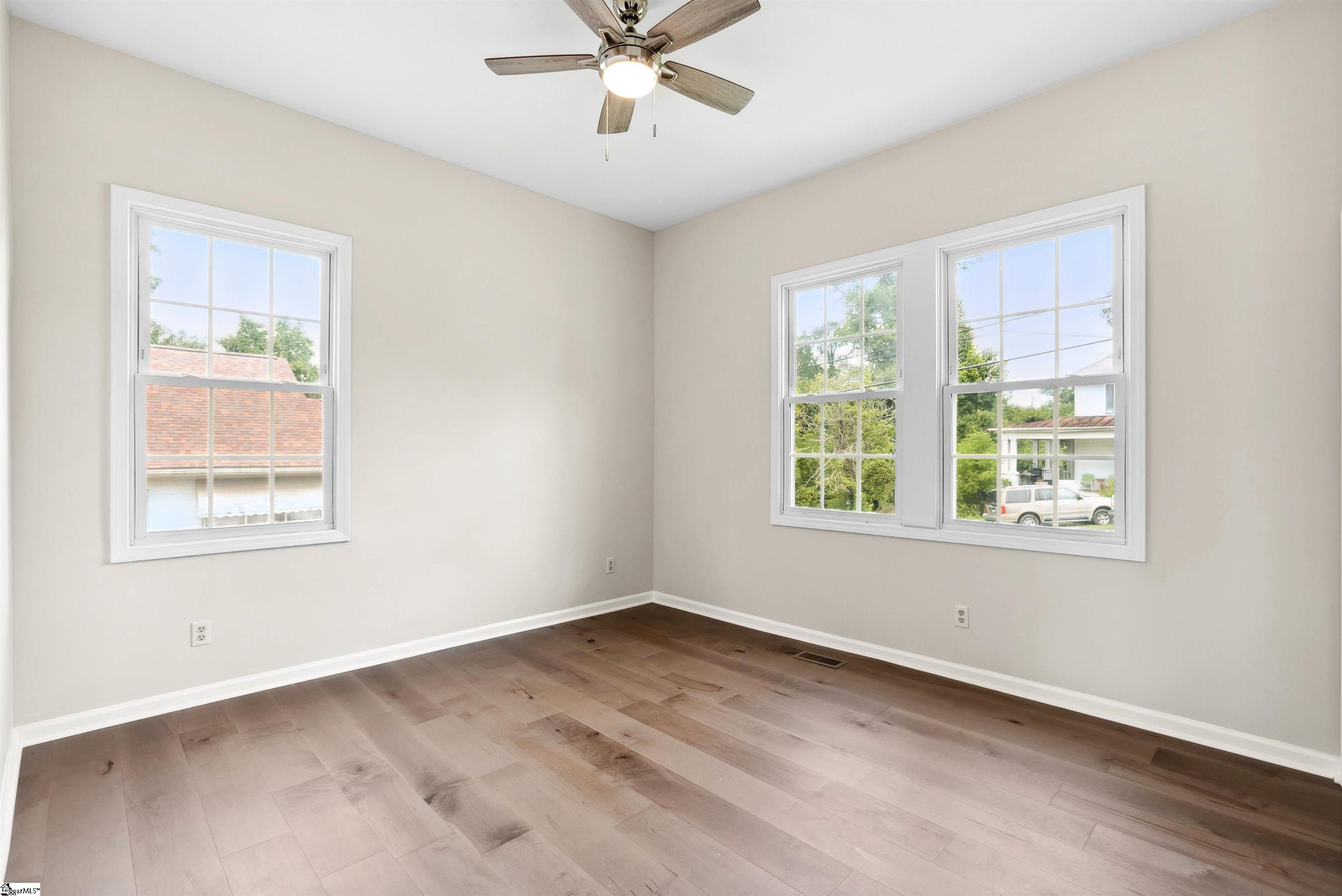 1316 E South 6th Street Seneca, SC 29678