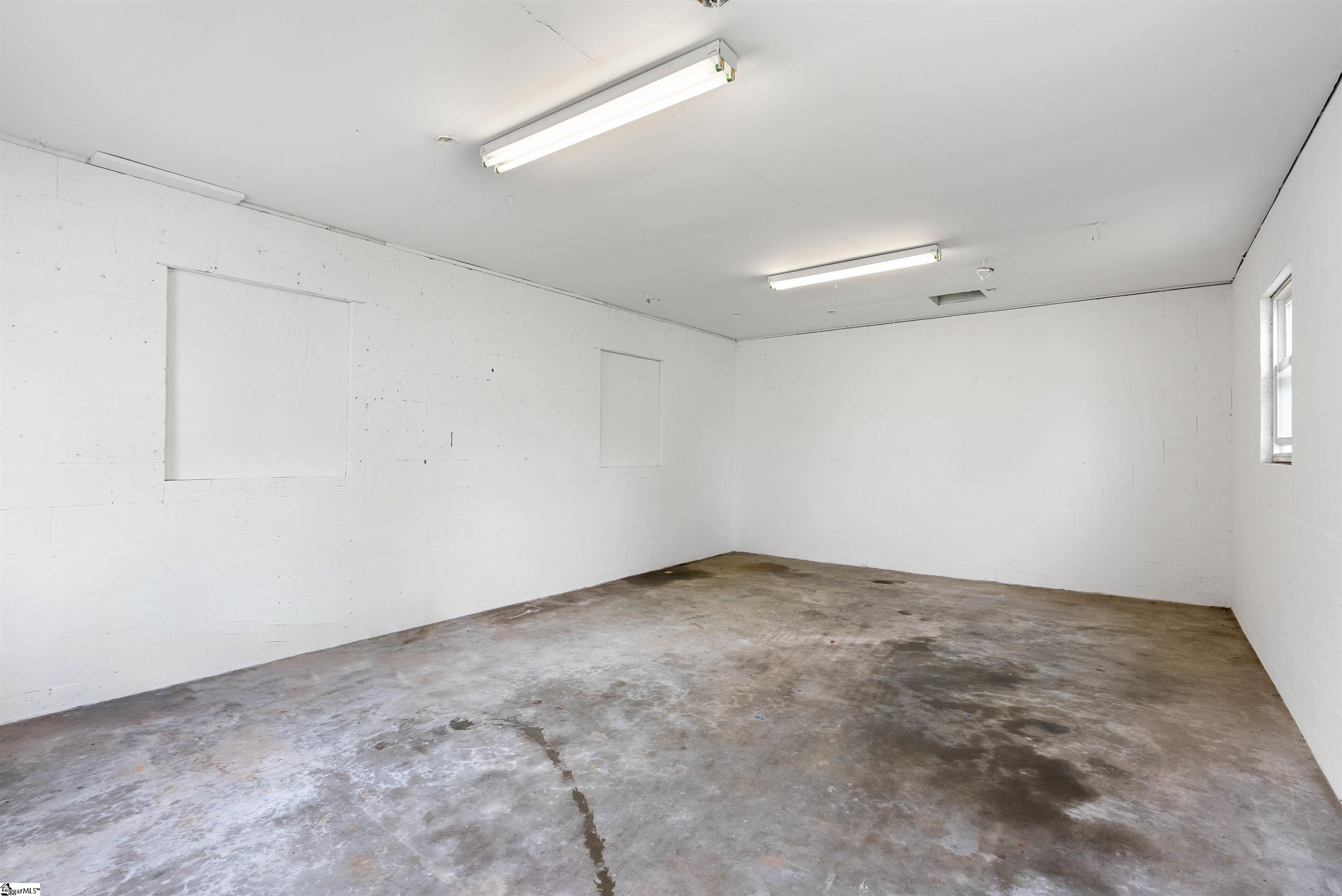 1316 E South 6th Street Seneca, SC 29678