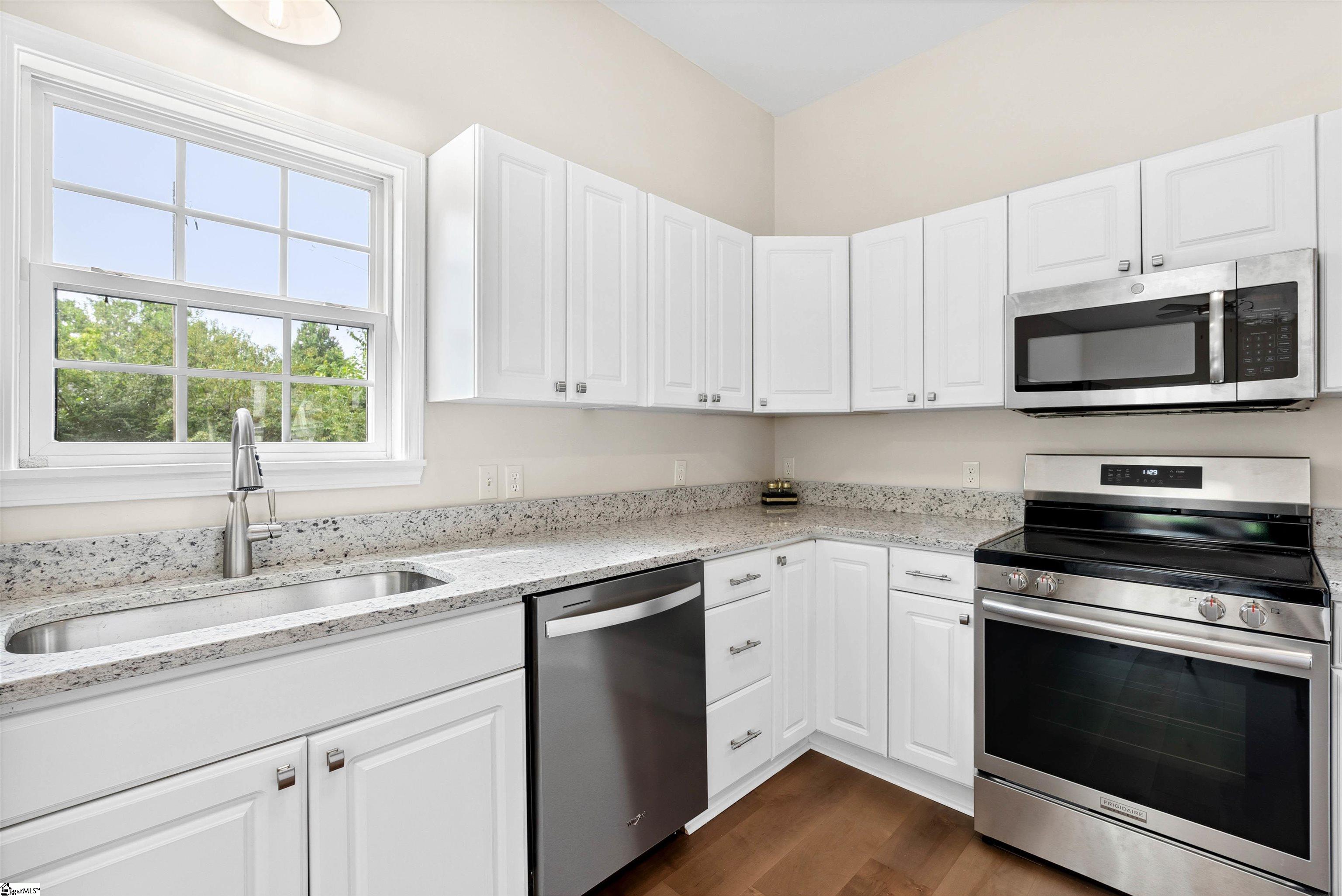 1316 E South 6th Street Seneca, SC 29678