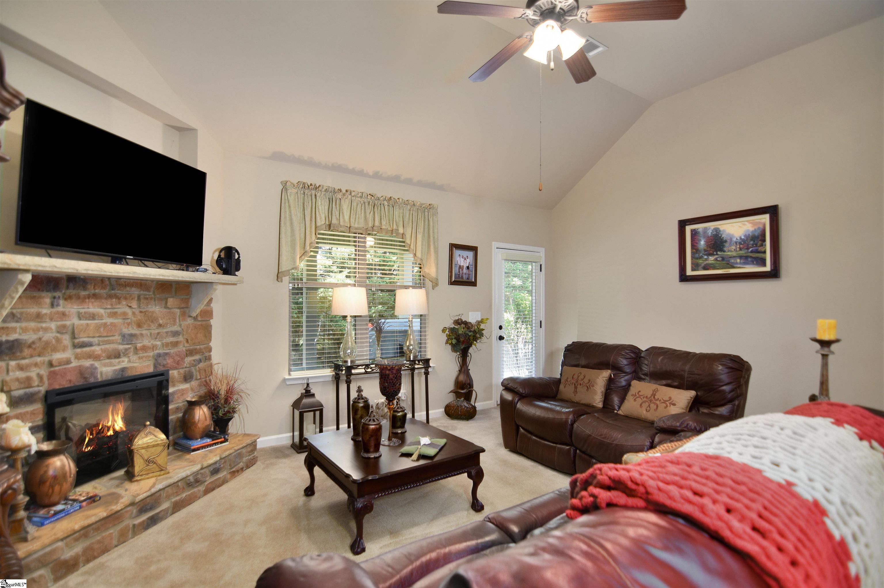 123 Kettle Oak Way Simpsonville, SC 29680