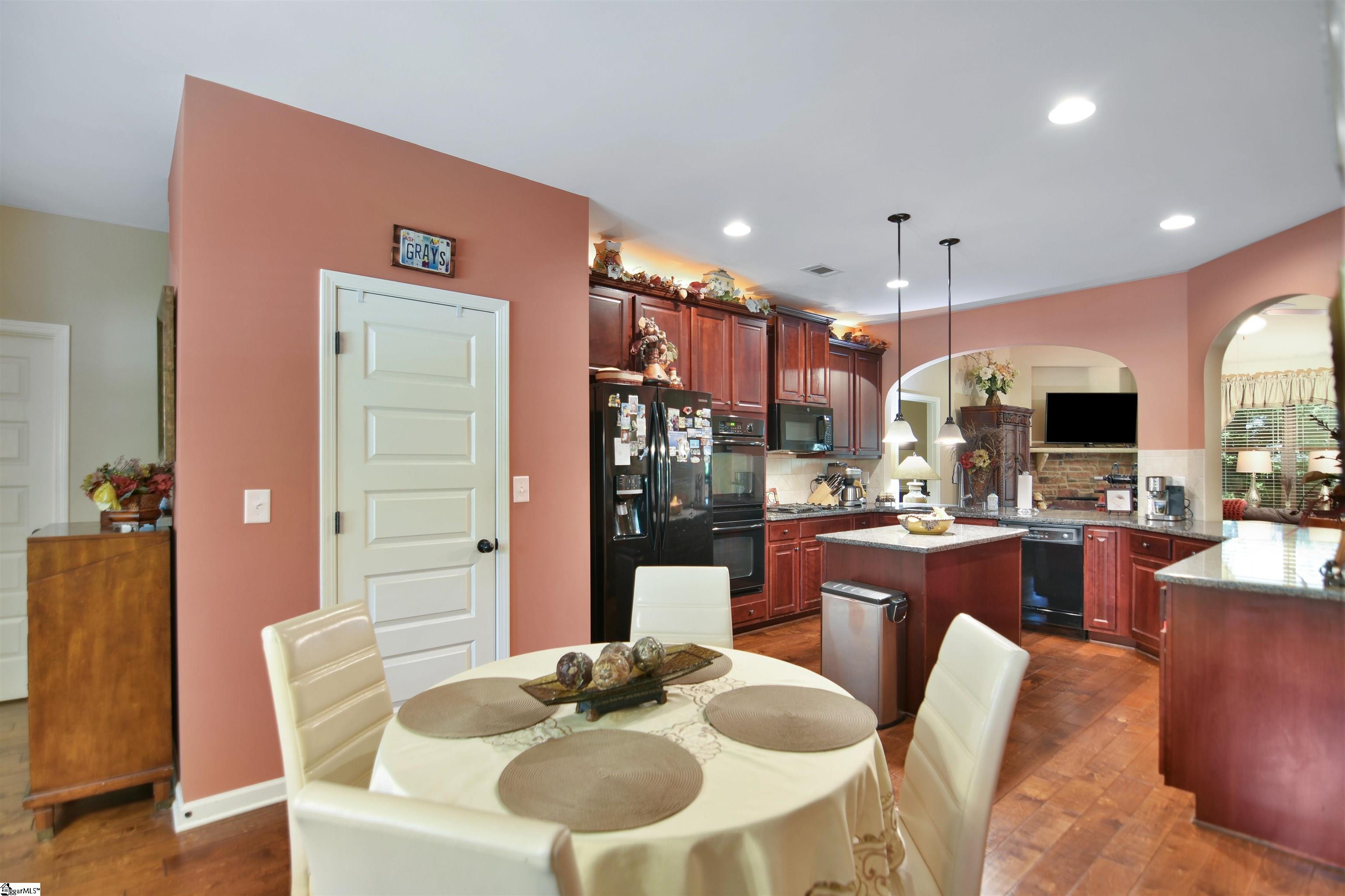 123 Kettle Oak Way Simpsonville, SC 29680