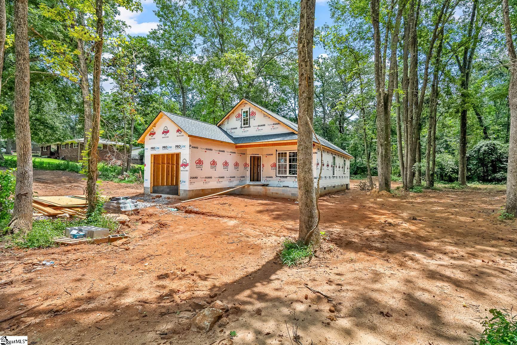 216 Cloverhill Drive Anderson, SC 29624