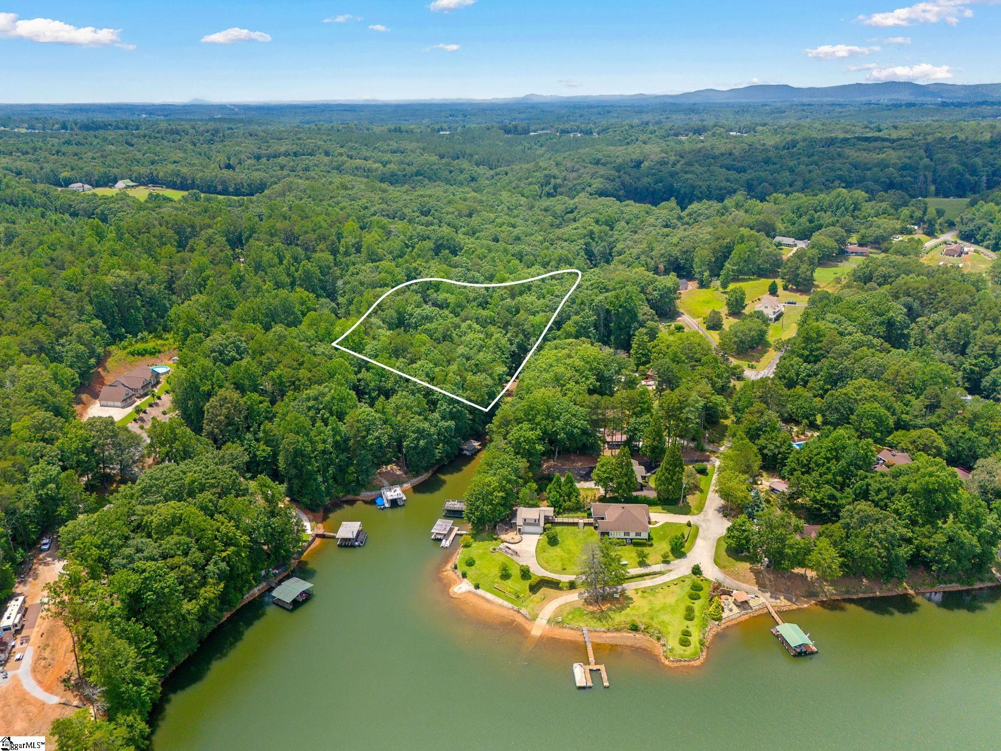 825 & 833 Armada Way West Union, SC 29696
