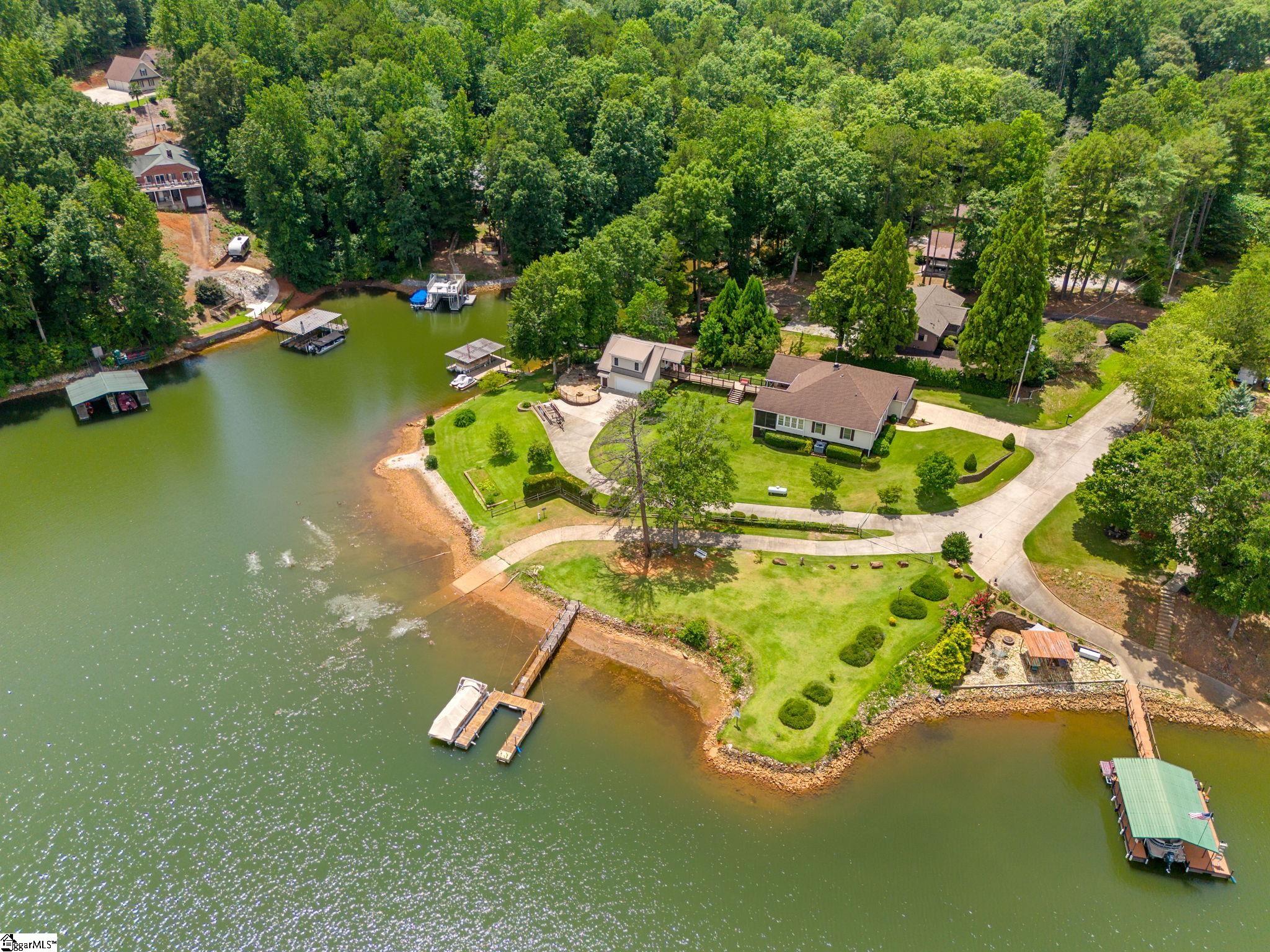 825 & 833 Armada Way West Union, SC 29696