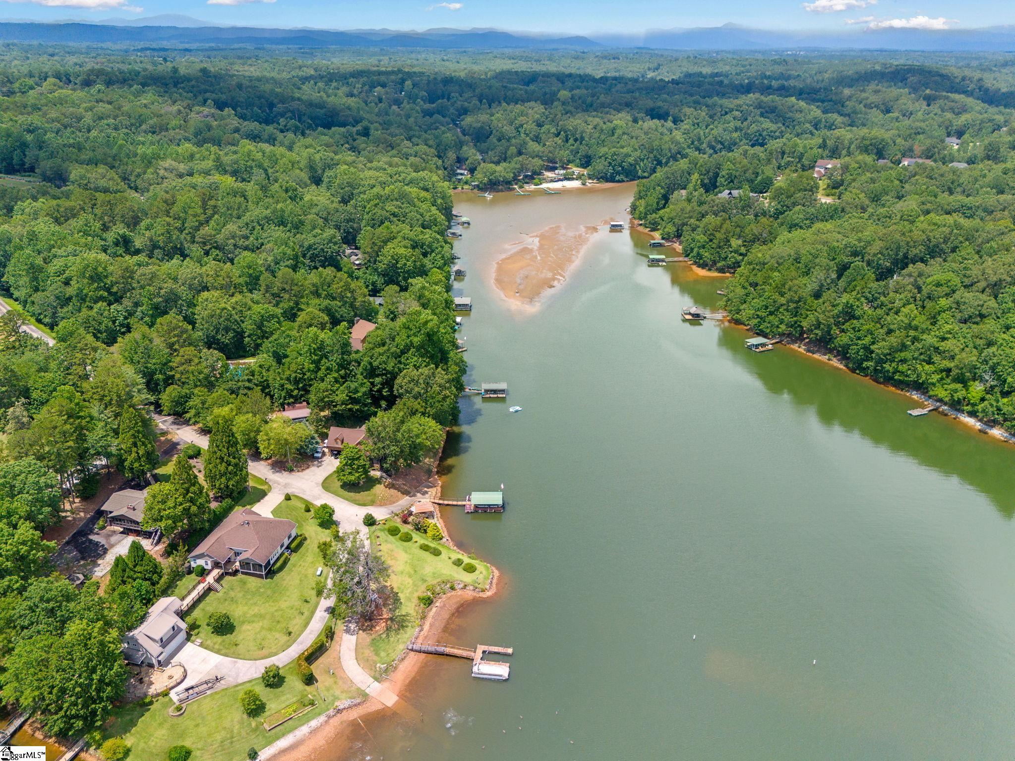825 & 833 Armada Way West Union, SC 29696