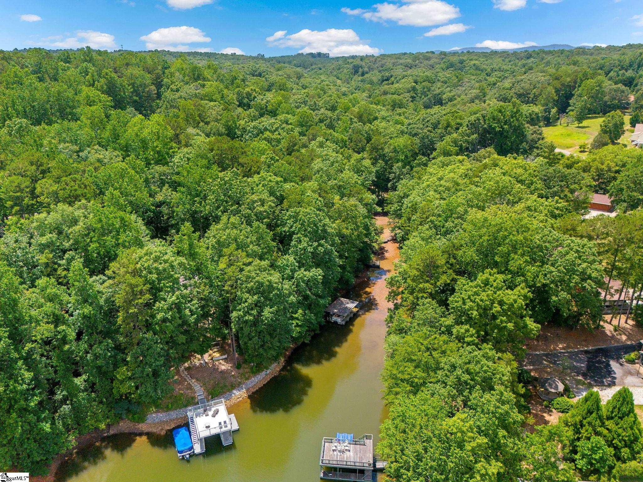 825 & 833 Armada Way West Union, SC 29696