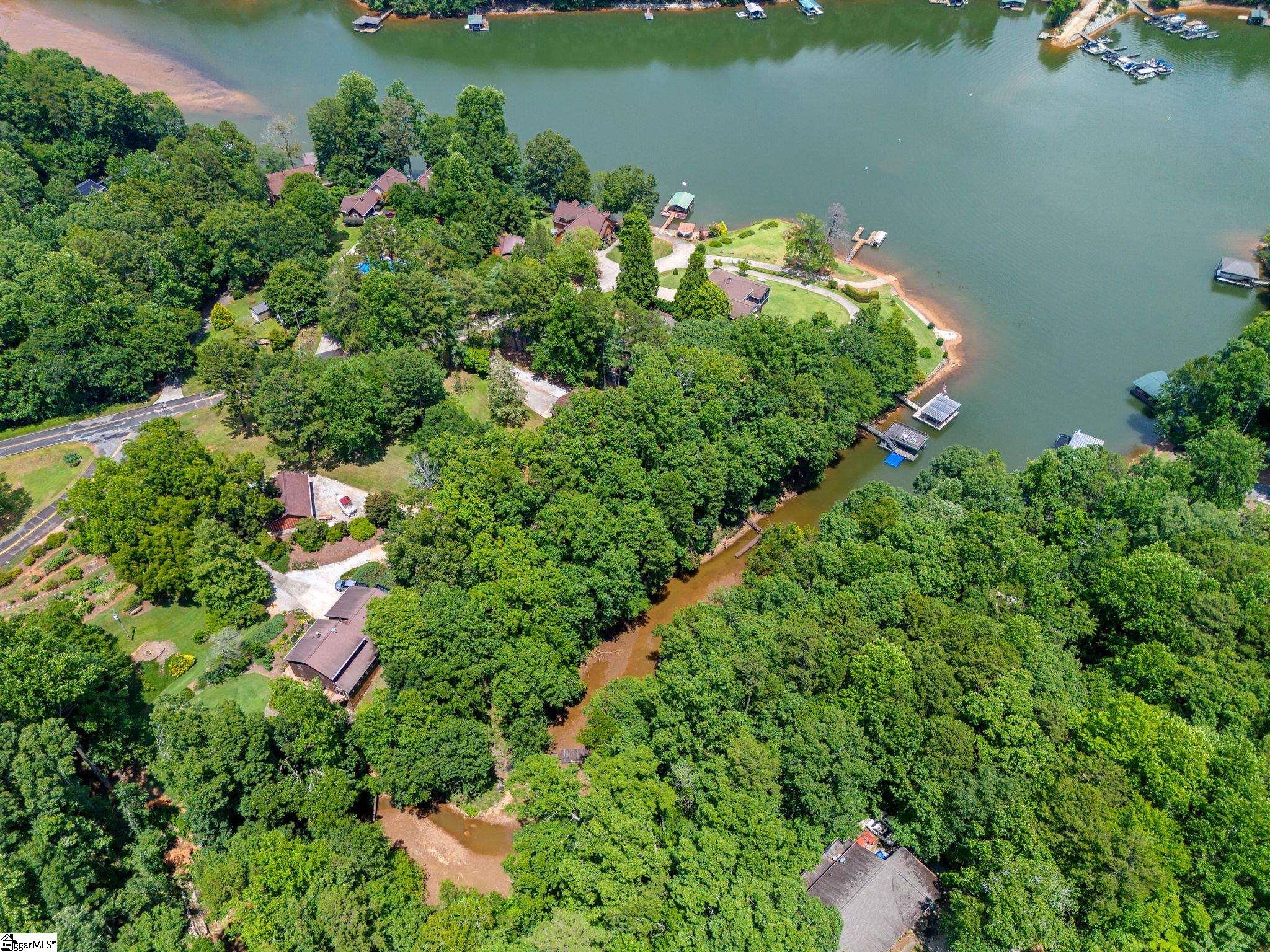 825 & 833 Armada Way West Union, SC 29696