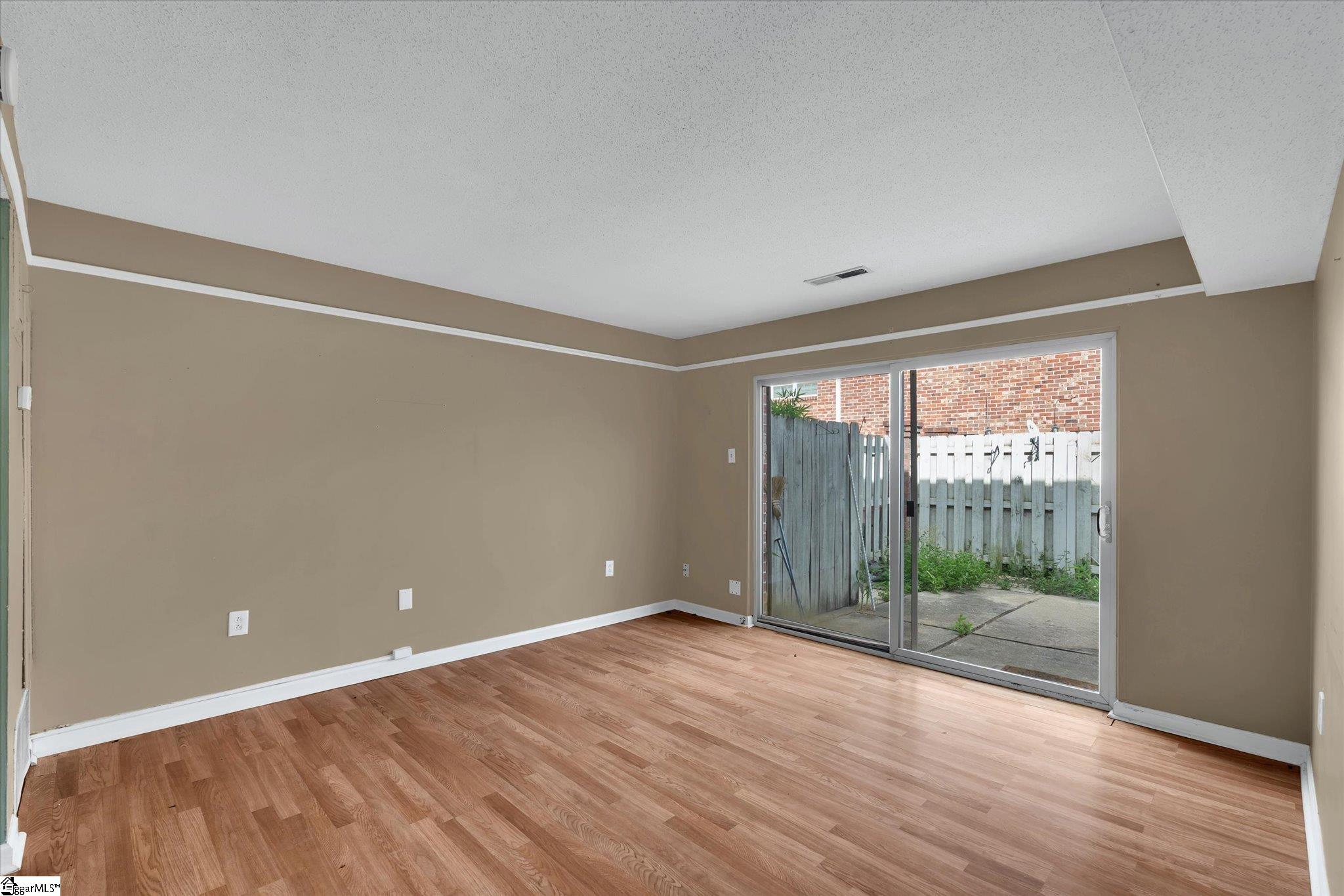 2530 E North Street Greenville, SC 29615