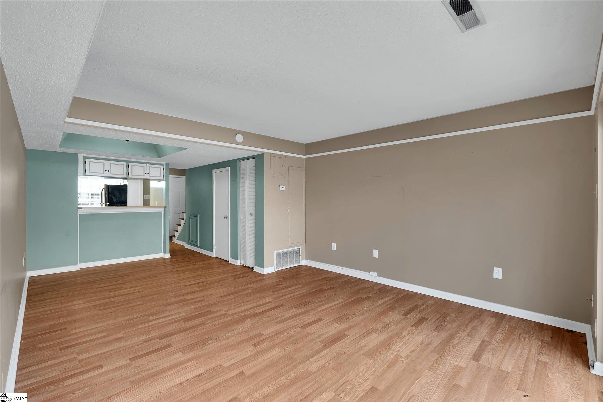 2530 E North Street Greenville, SC 29615
