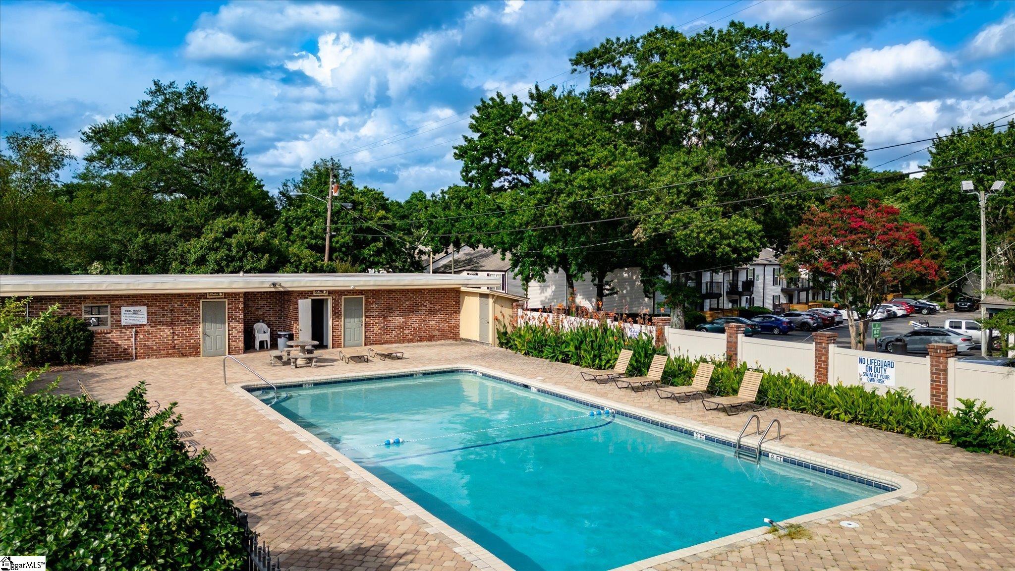 2530 E North Street Greenville, SC 29615
