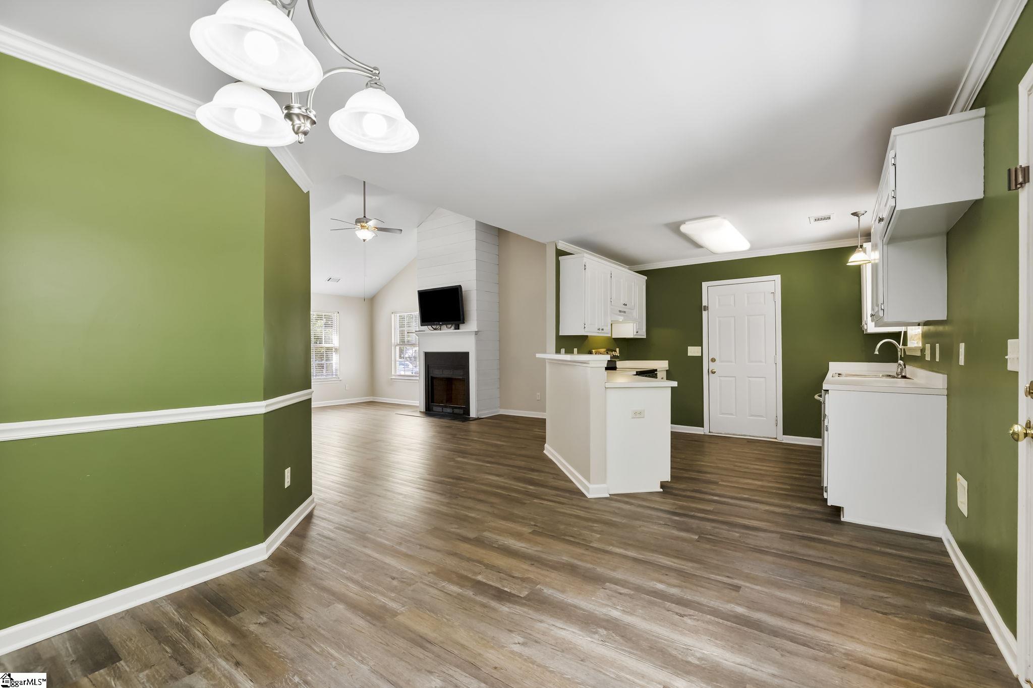 7 Four Leaf Court Pelzer, SC 29669