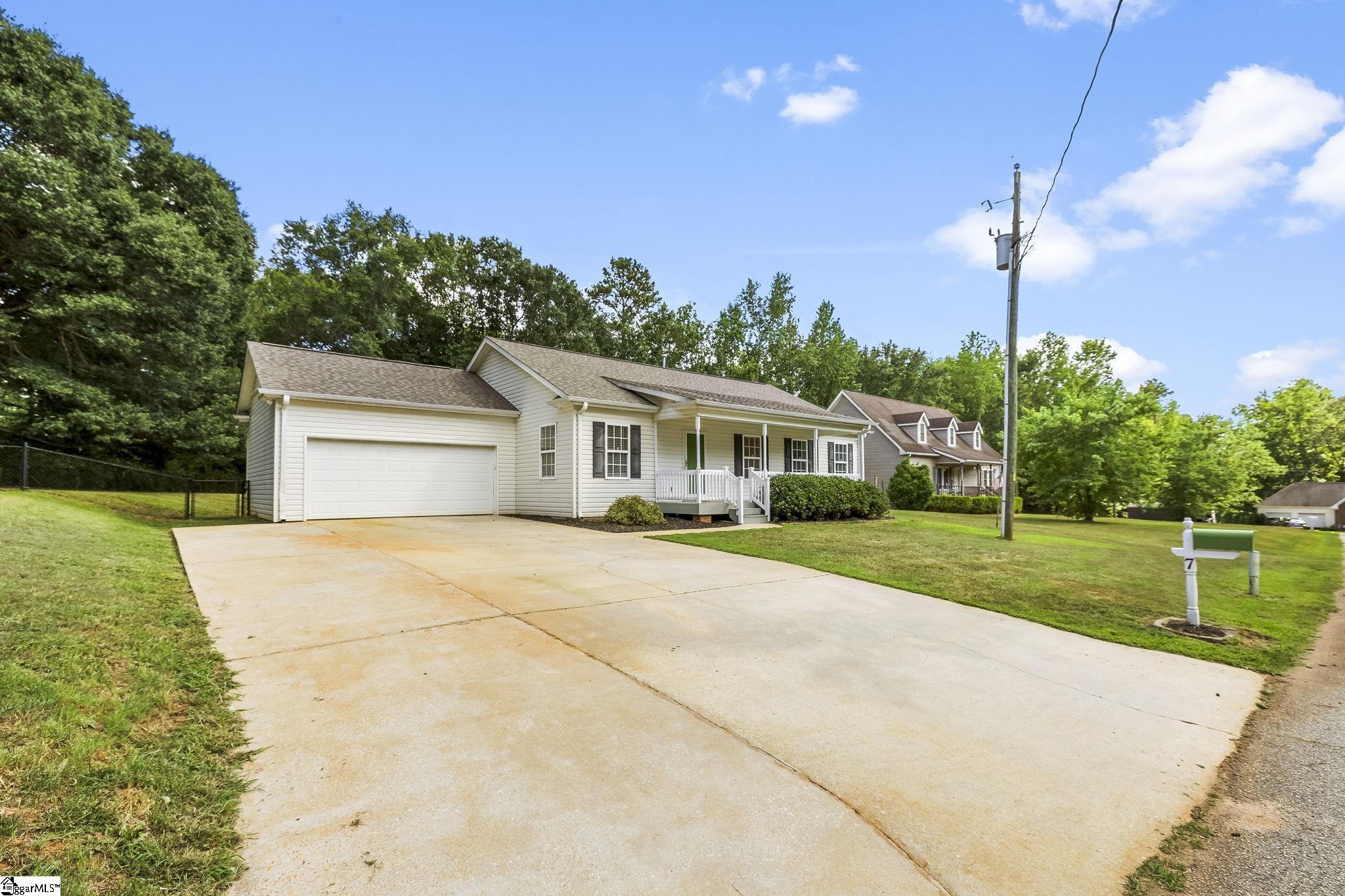 7 Four Leaf Court Pelzer, SC 29669