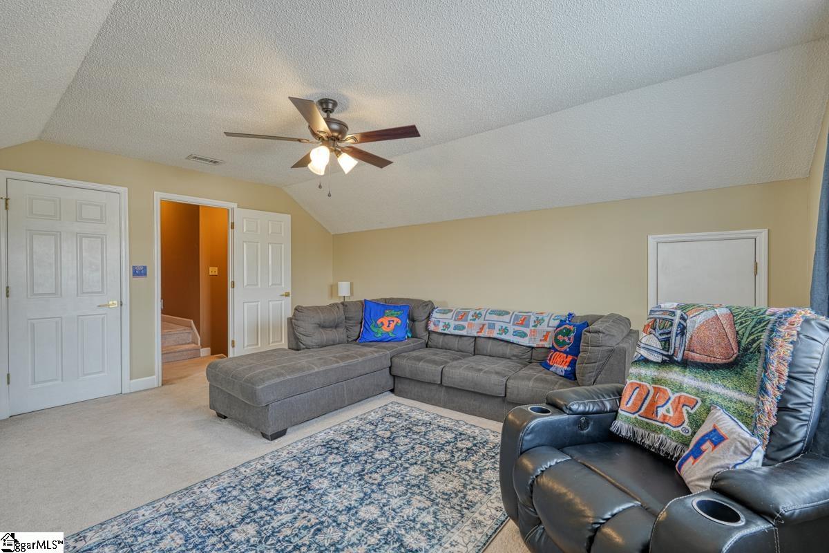 225 W Killarney Lake Moore, SC 29369
