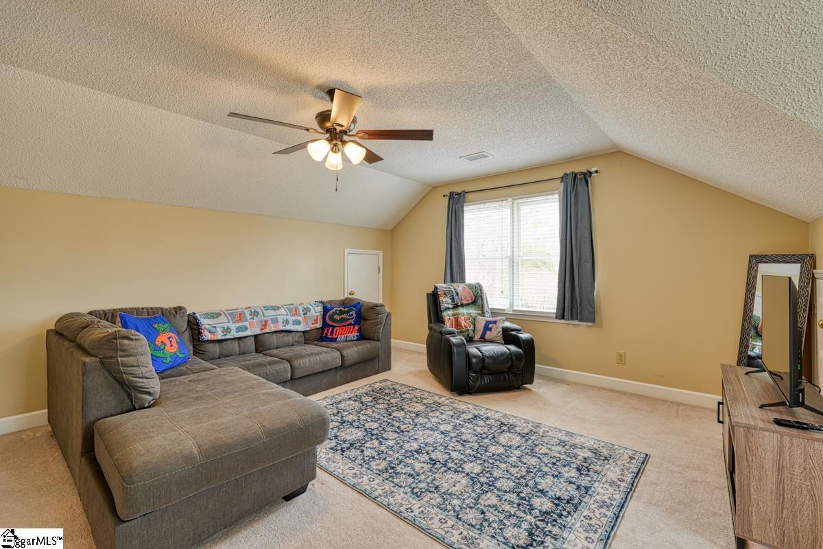 225 W Killarney Lake Moore, SC 29369
