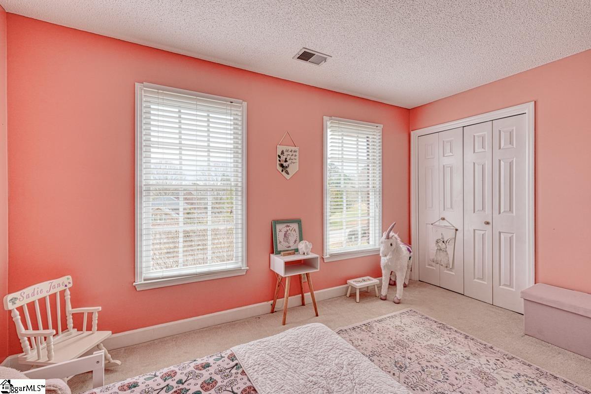 225 W Killarney Lake Moore, SC 29369