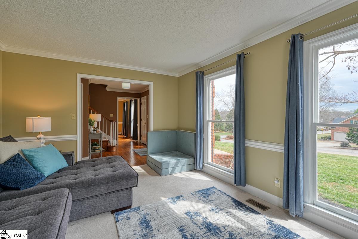 225 W Killarney Lake Moore, SC 29369