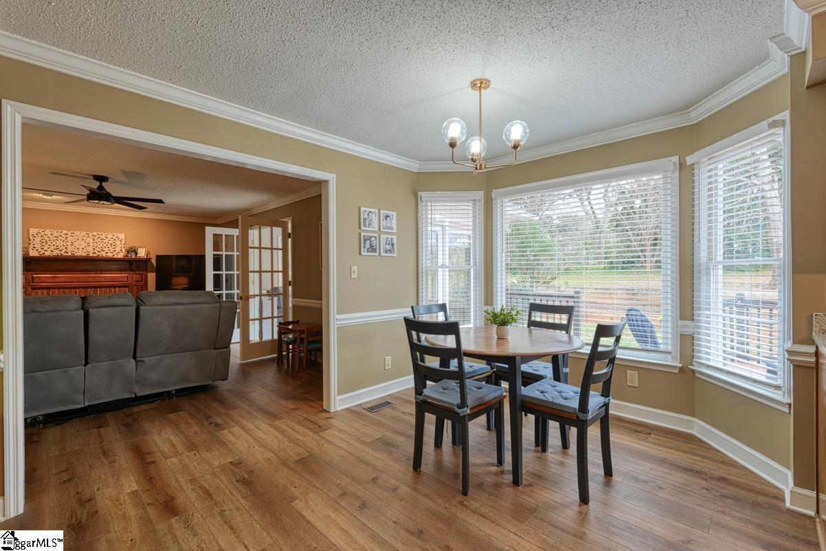 225 W Killarney Lake Moore, SC 29369
