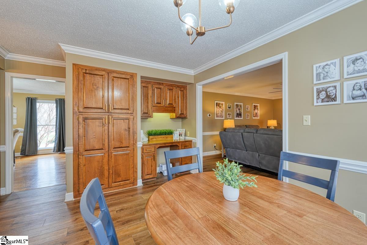 225 W Killarney Lake Moore, SC 29369
