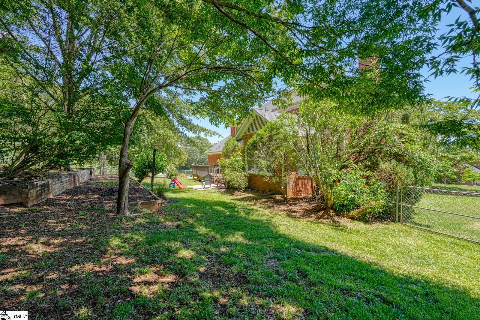 225 W Killarney Lake Moore, SC 29369