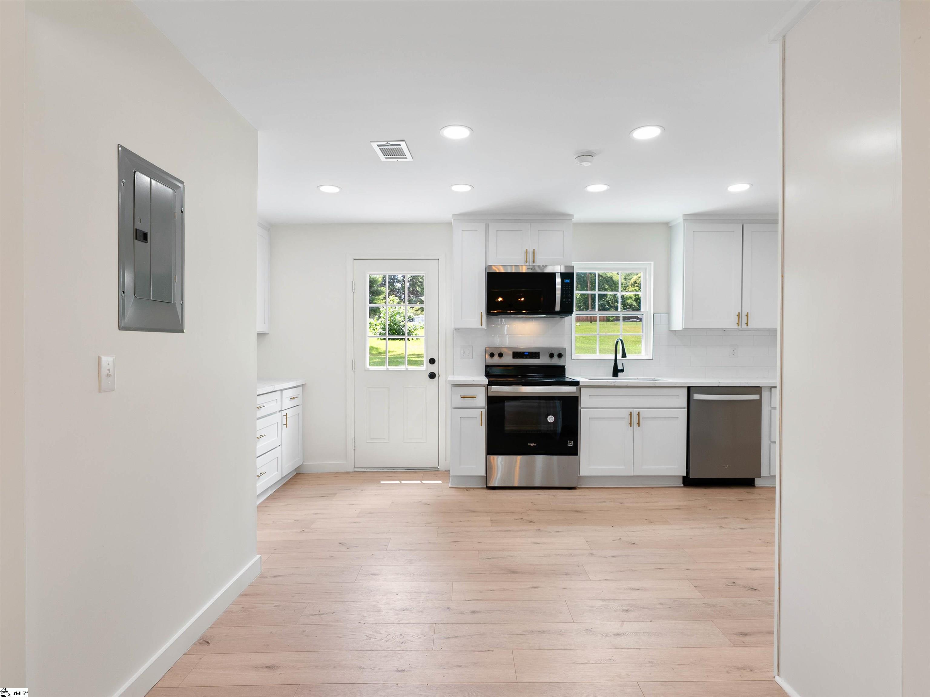 1 Lamar Circle Greenville, SC 29605