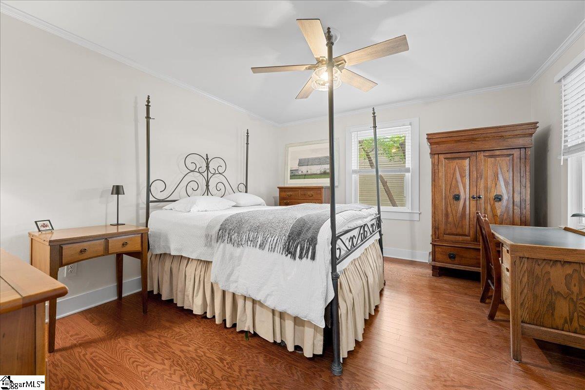 11 Brooks Avenue Greenville, SC 29617