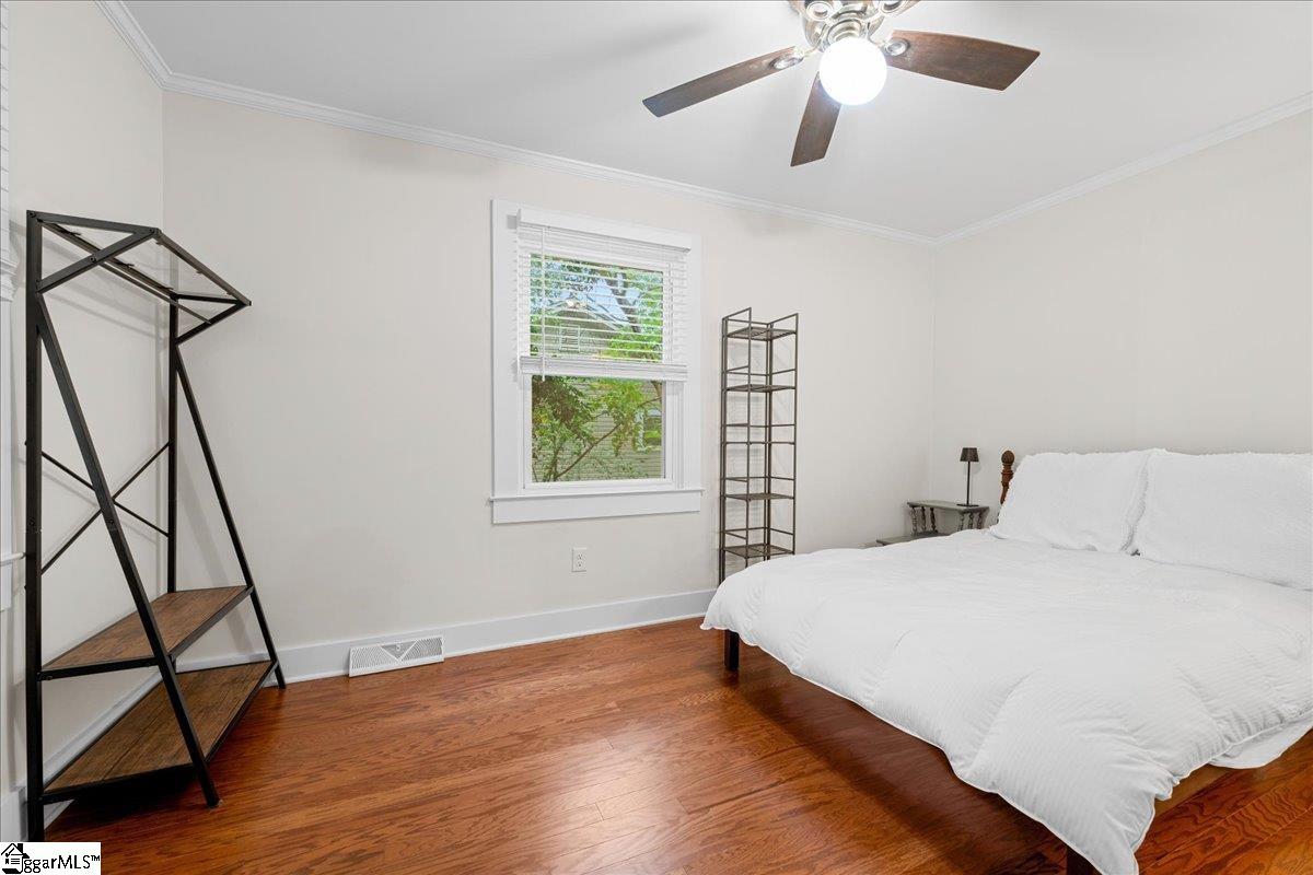 11 Brooks Avenue Greenville, SC 29617