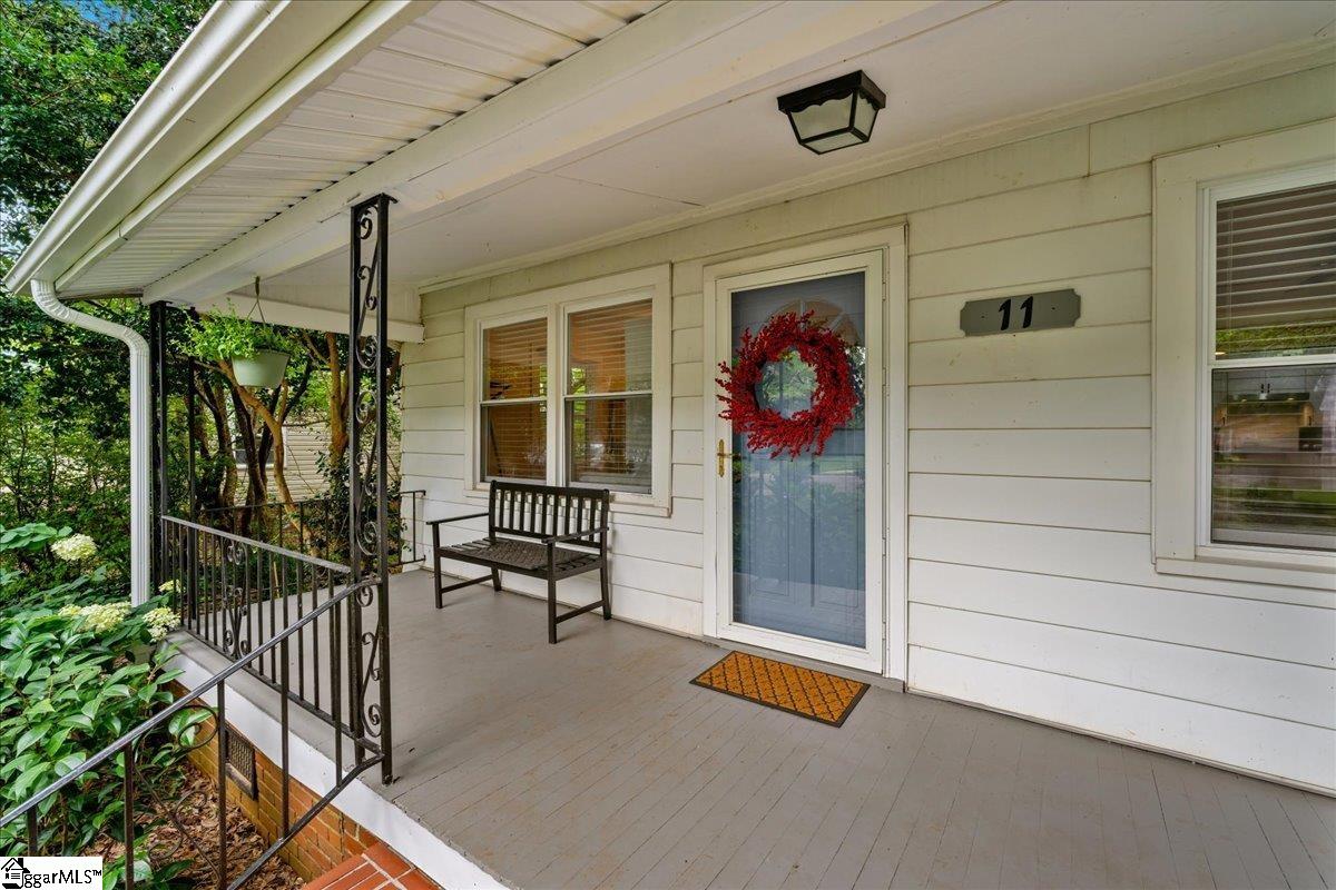 11 Brooks Avenue Greenville, SC 29617