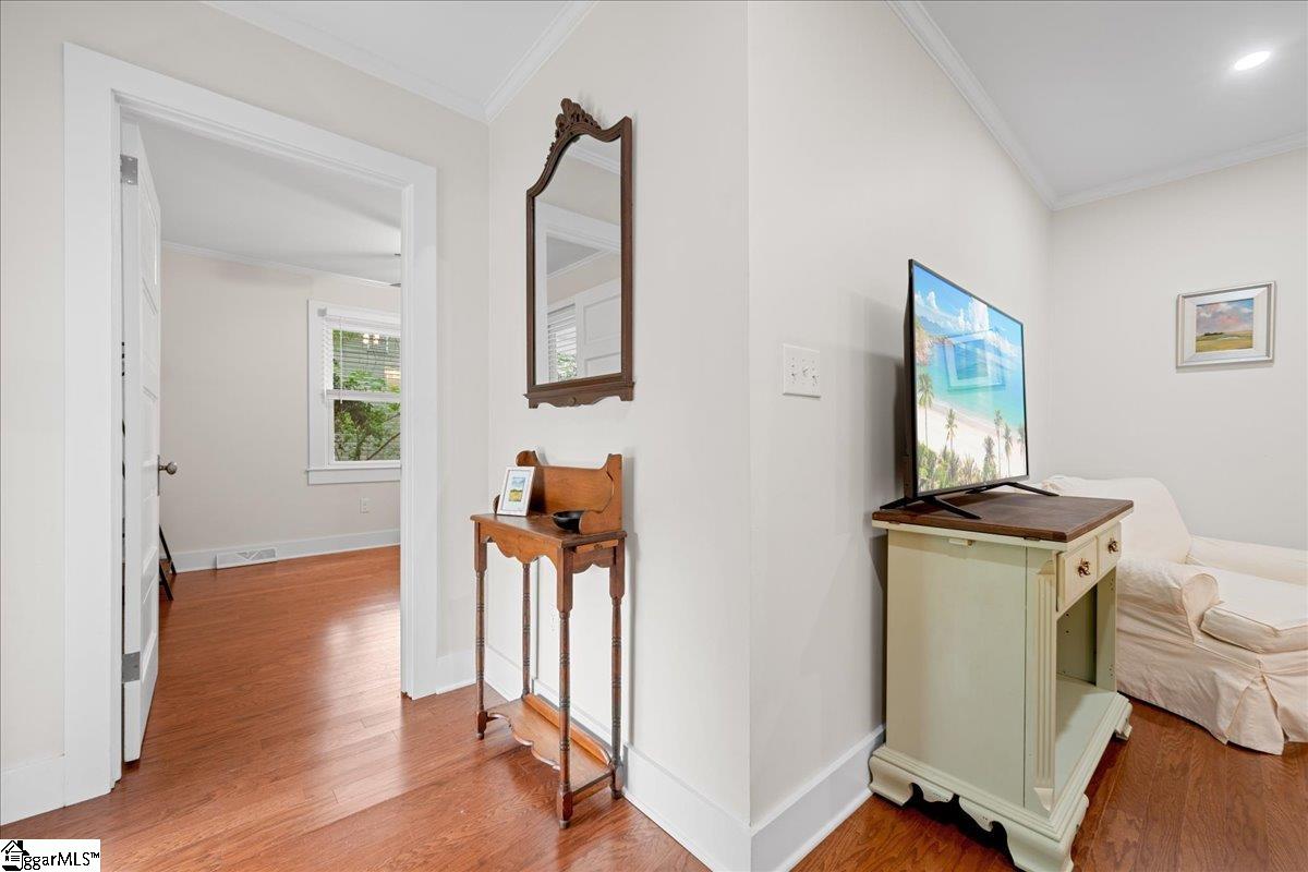 11 Brooks Avenue Greenville, SC 29617