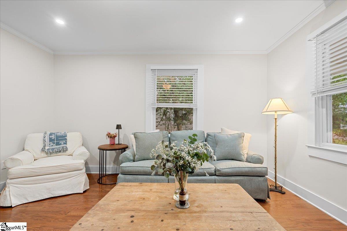 11 Brooks Avenue Greenville, SC 29617
