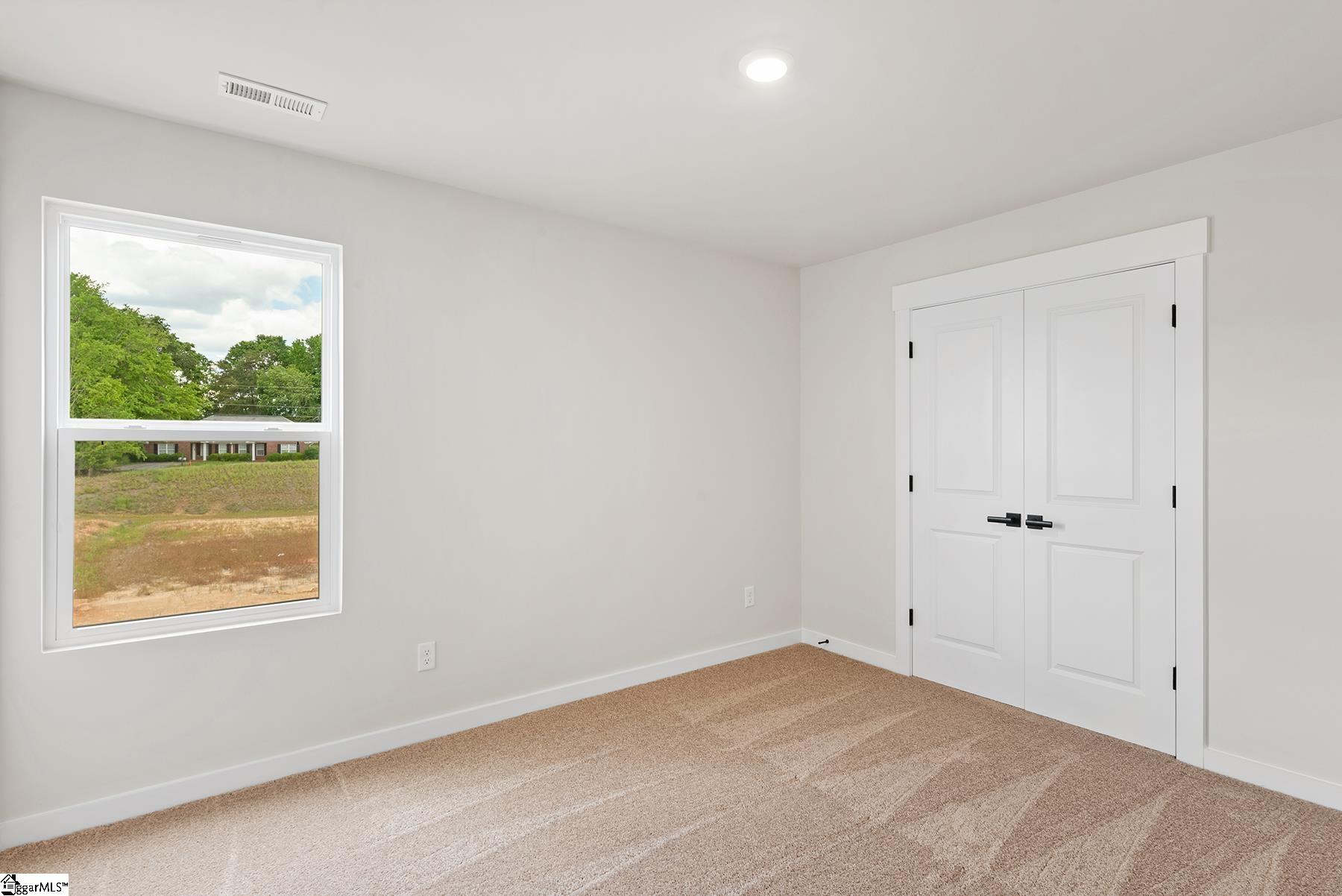 1237 Crested Iris Street Moore, SC 29369