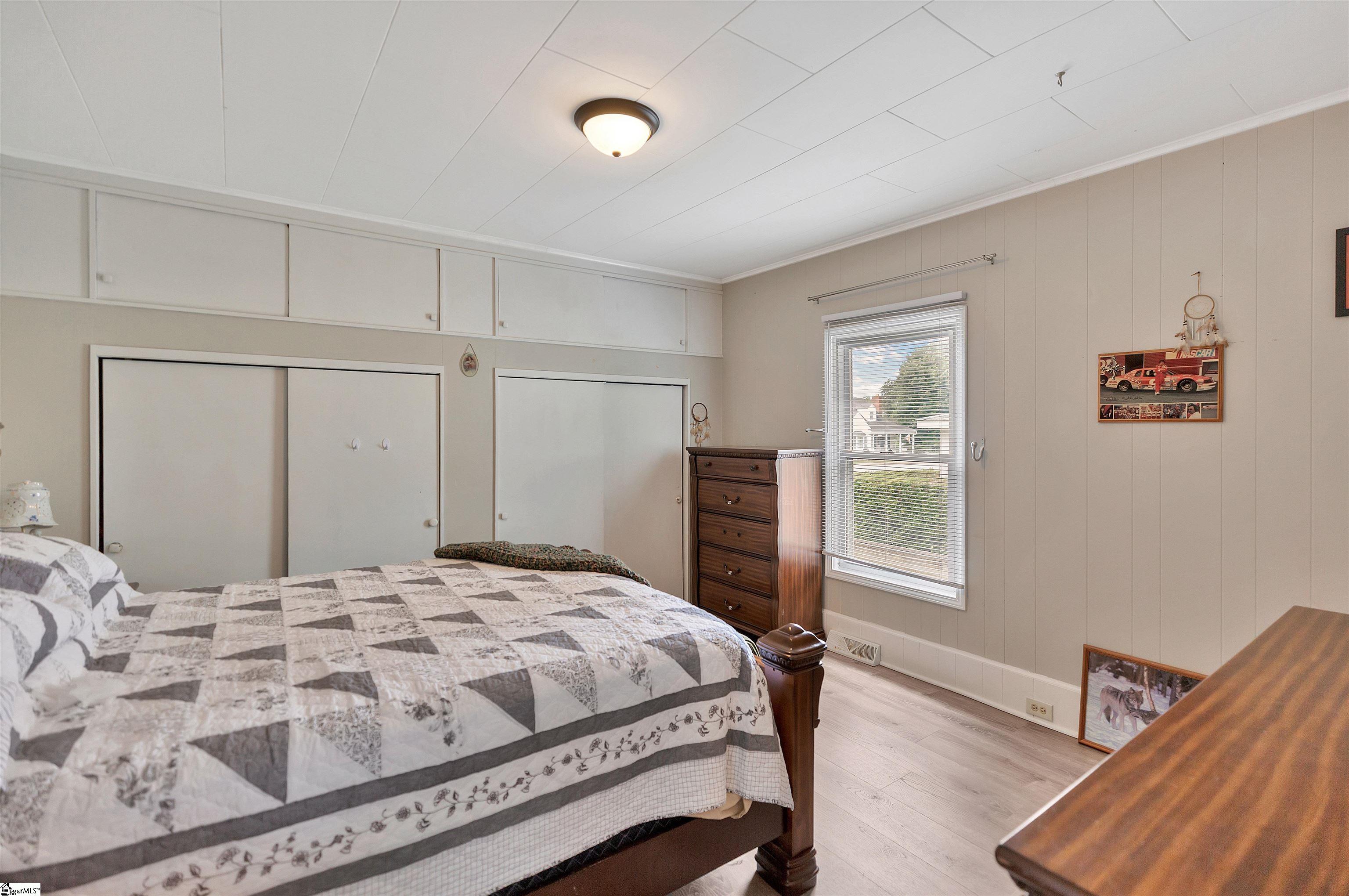 712 W Main Street Easley, SC 29640