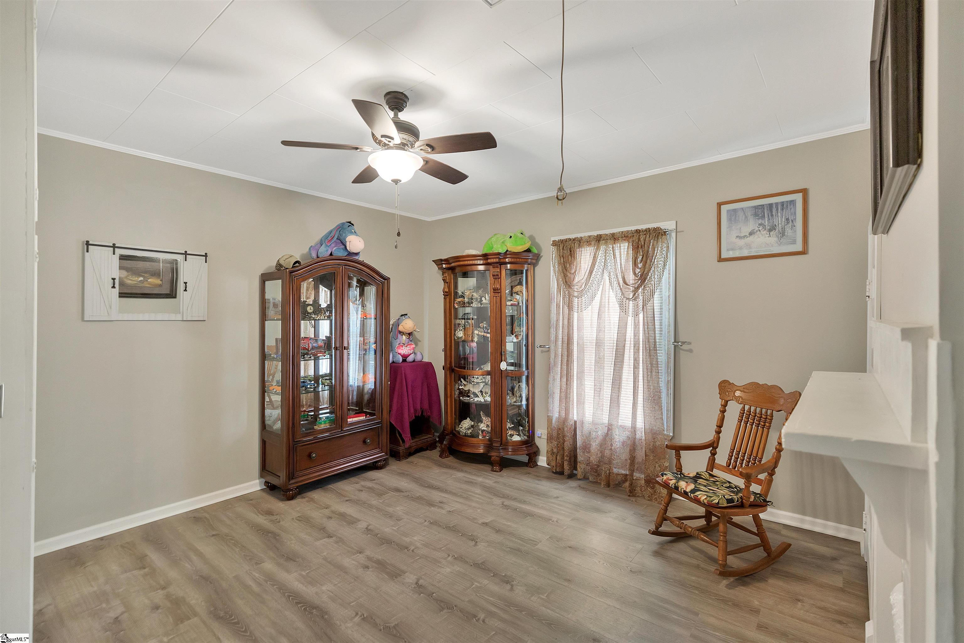 712 W Main Street Easley, SC 29640