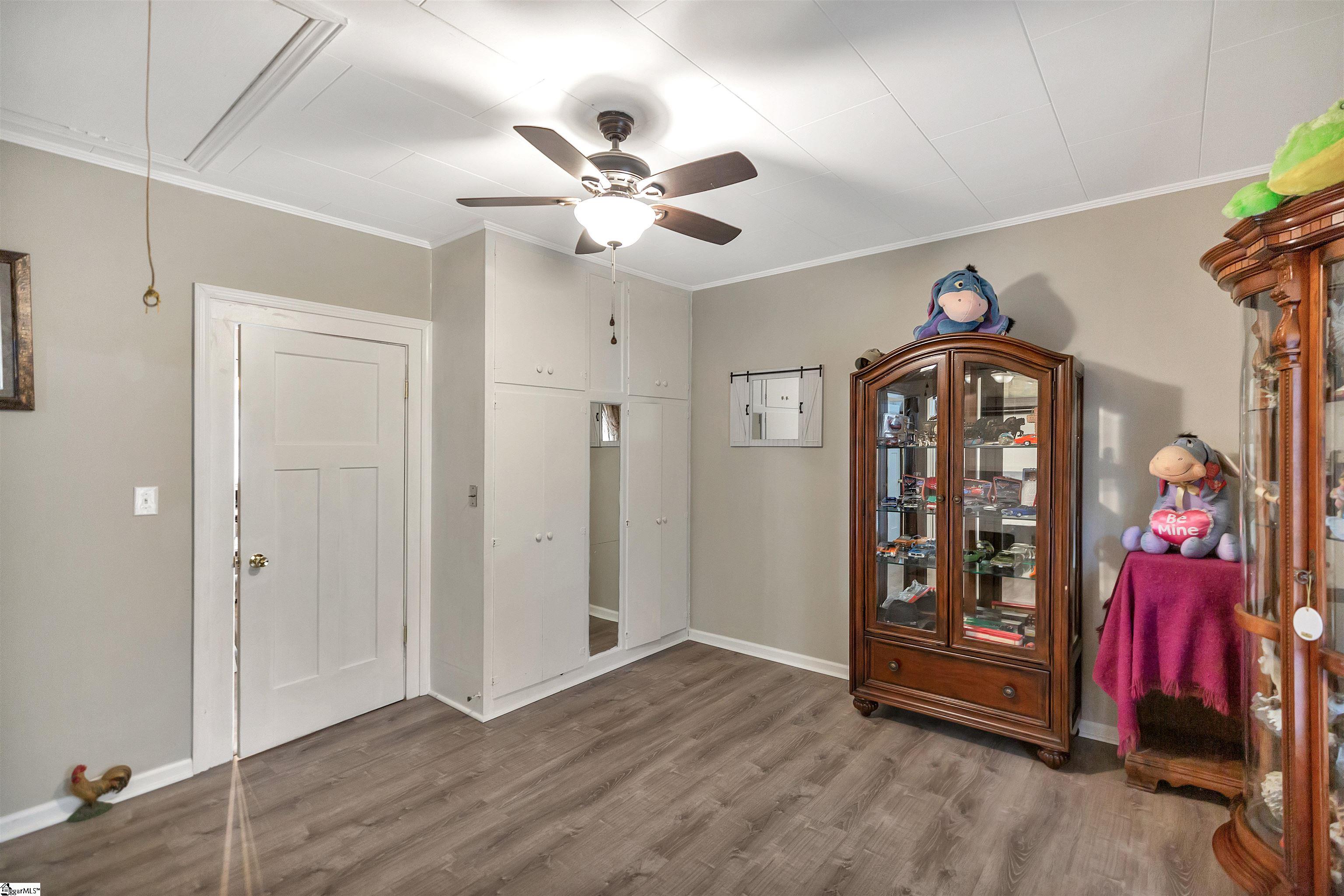 712 W Main Street Easley, SC 29640