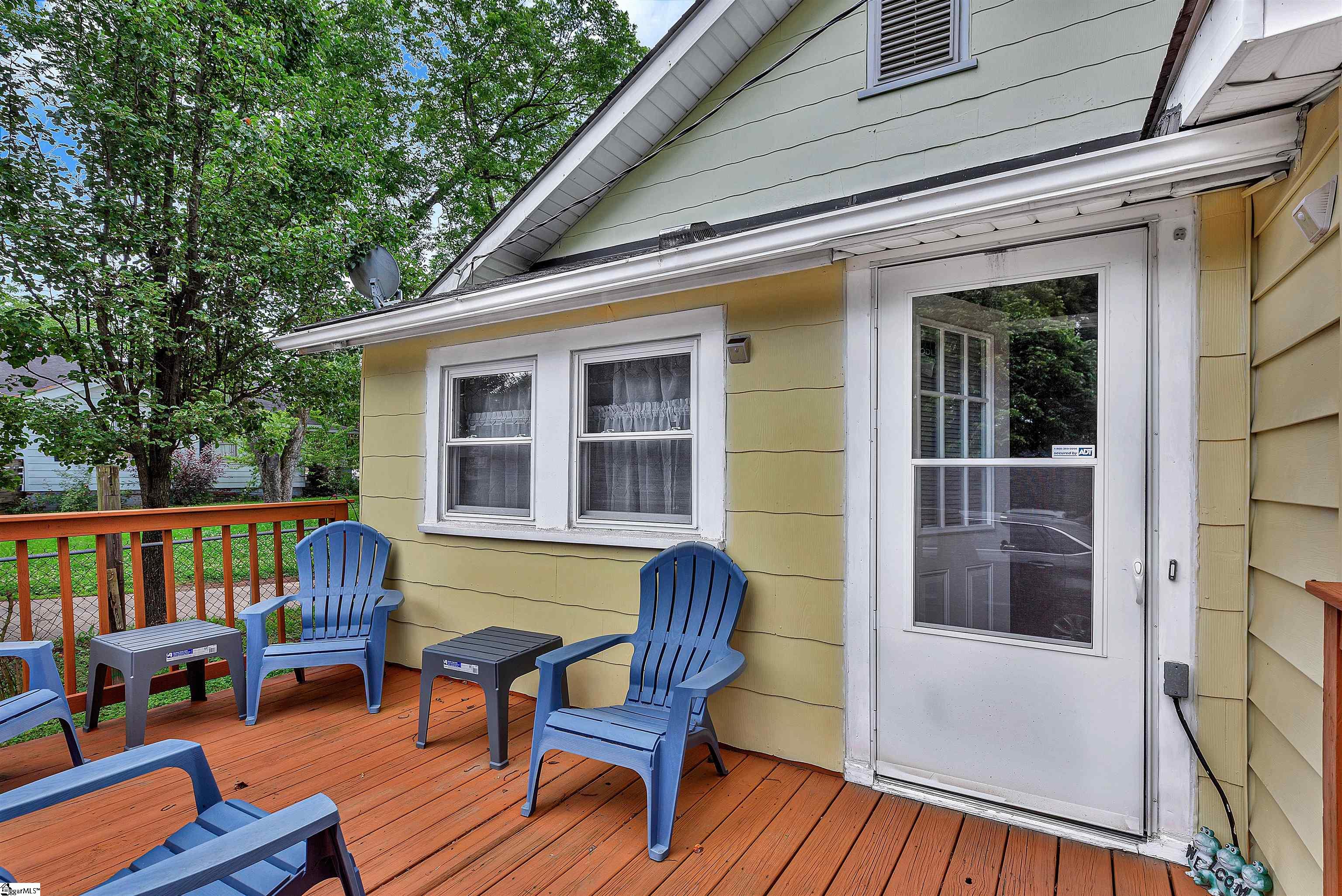 712 W Main Street Easley, SC 29640