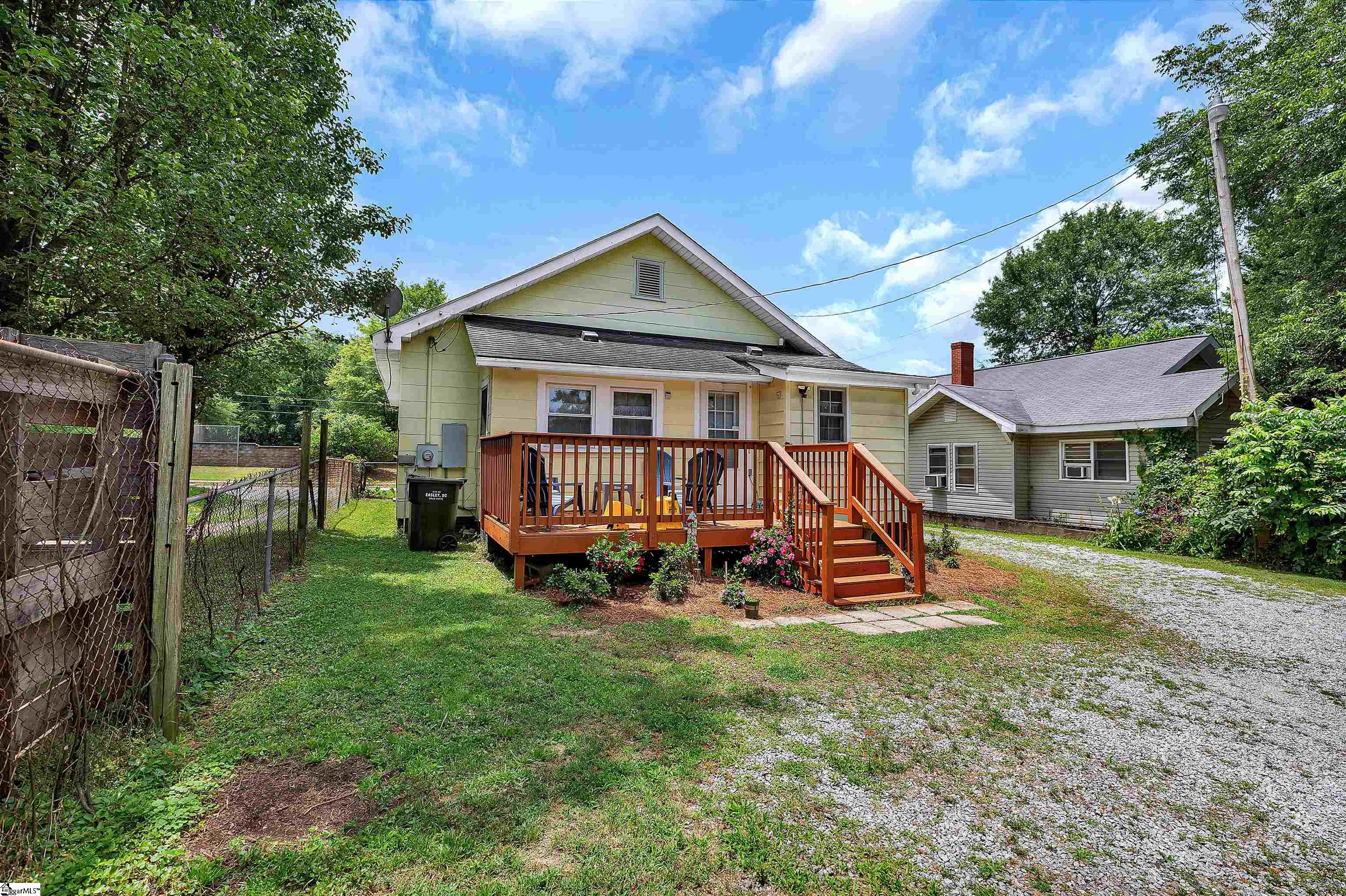 712 W Main Street Easley, SC 29640