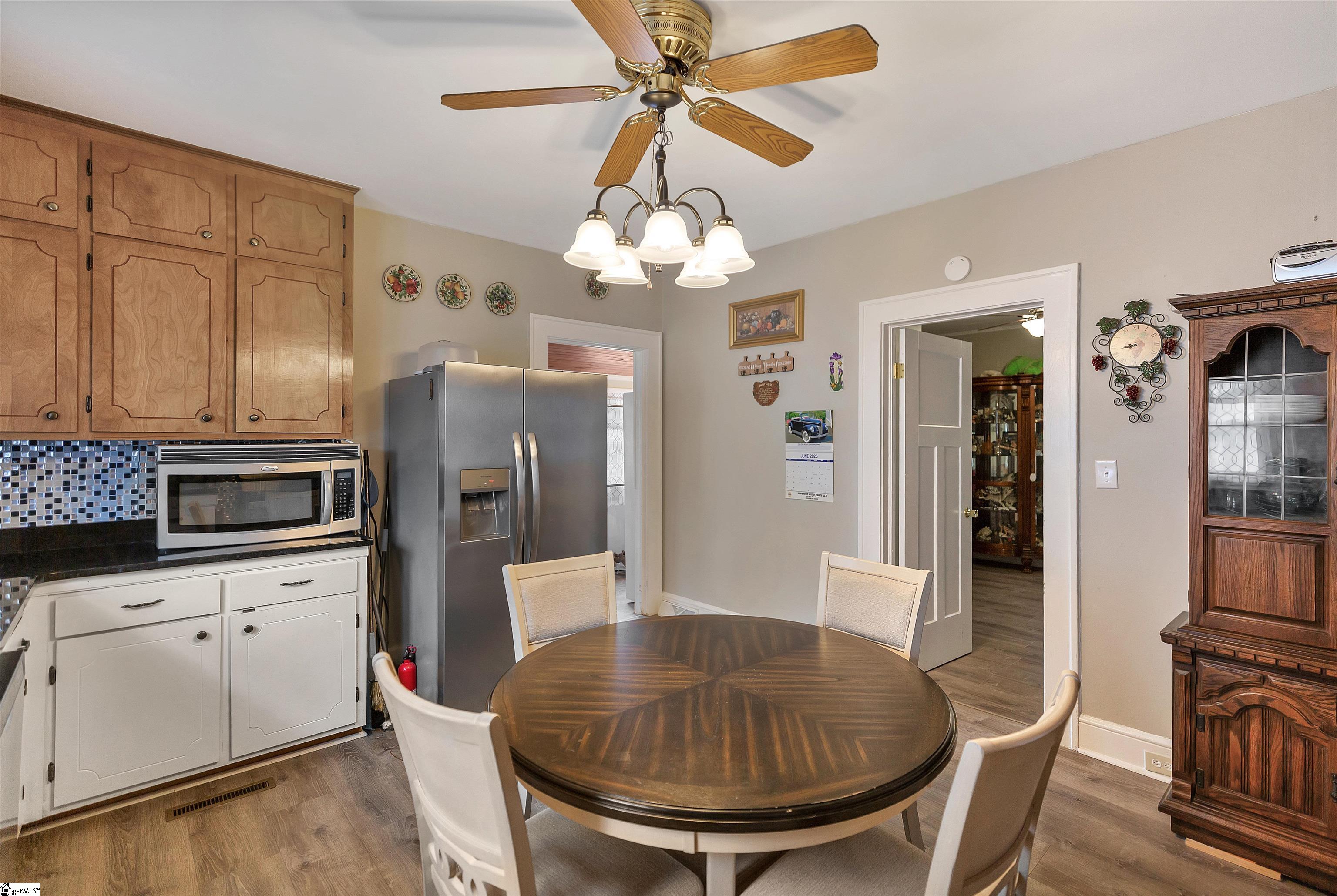 712 W Main Street Easley, SC 29640