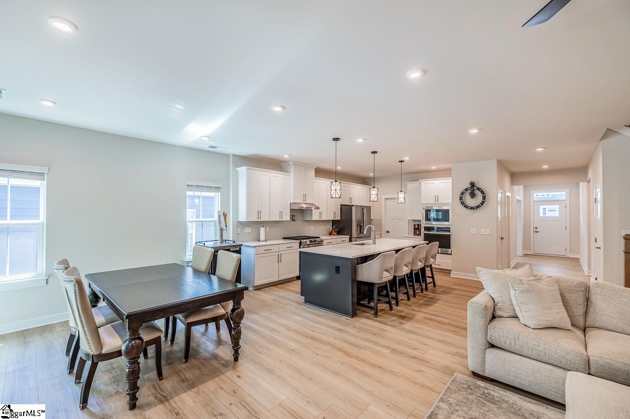 372 Hollythorpe Lane Fountain Inn, SC 29644