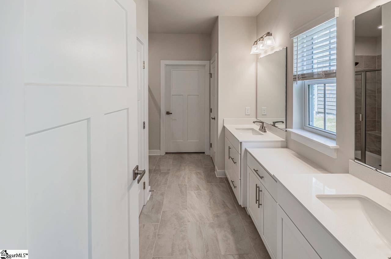 372 Hollythorpe Lane Fountain Inn, SC 29644