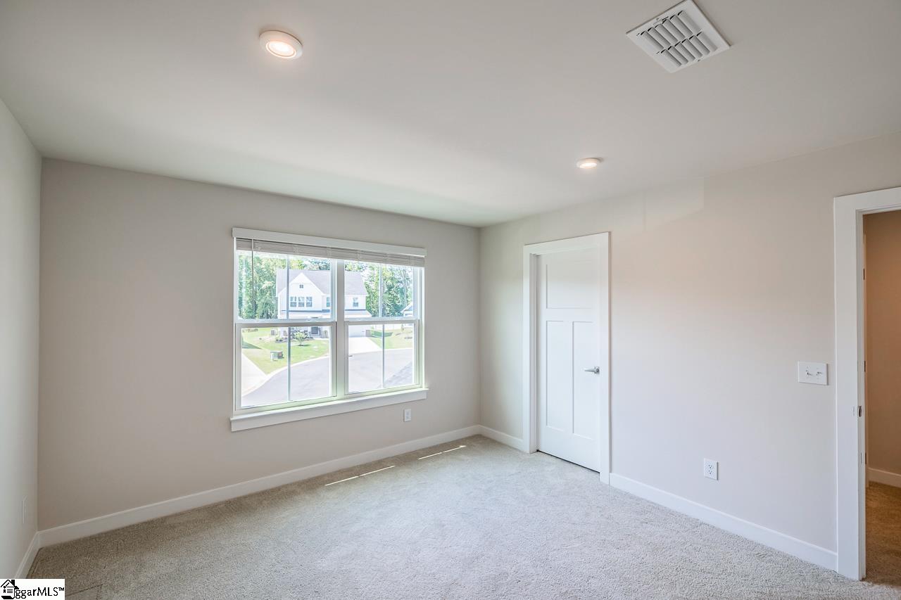 372 Hollythorpe Lane Fountain Inn, SC 29644