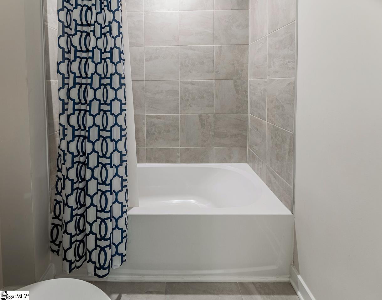 372 Hollythorpe Lane Fountain Inn, SC 29644