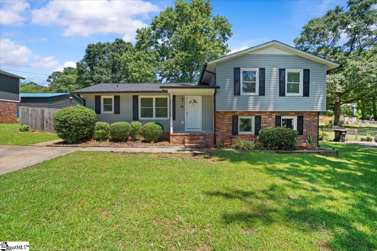 308 Capewood Road Simpsonville, SC 29680