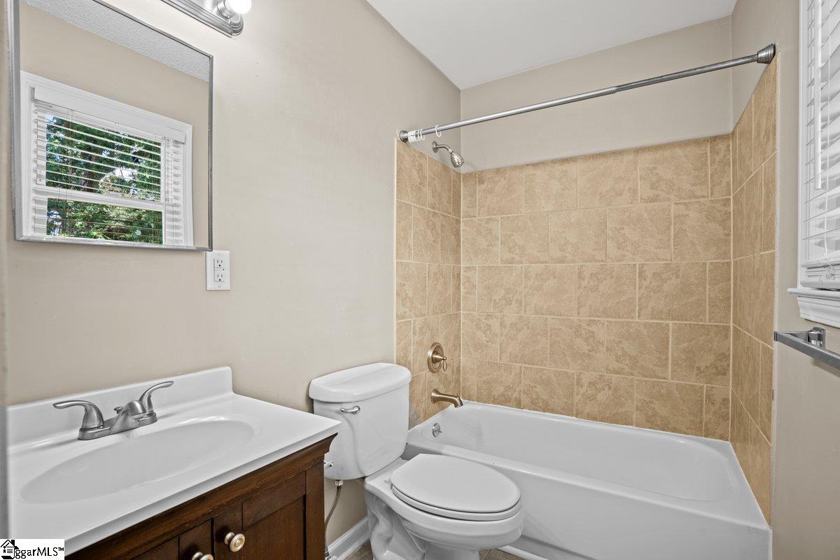308 Capewood Road Simpsonville, SC 29680