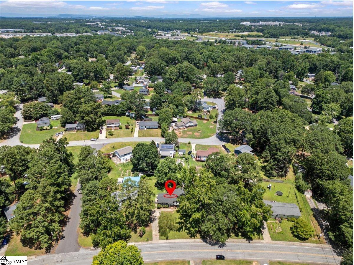 308 Capewood Road Simpsonville, SC 29680