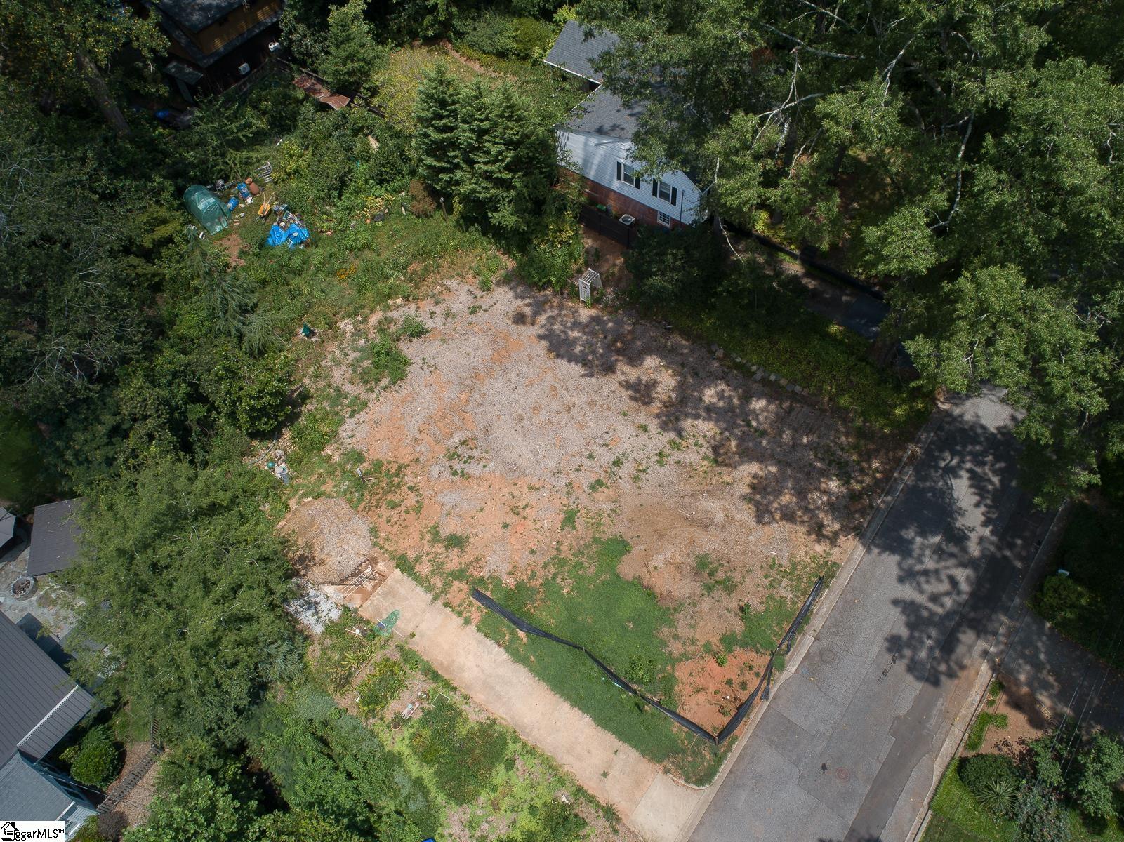 26 Windsor Drive Greenville, SC 29609