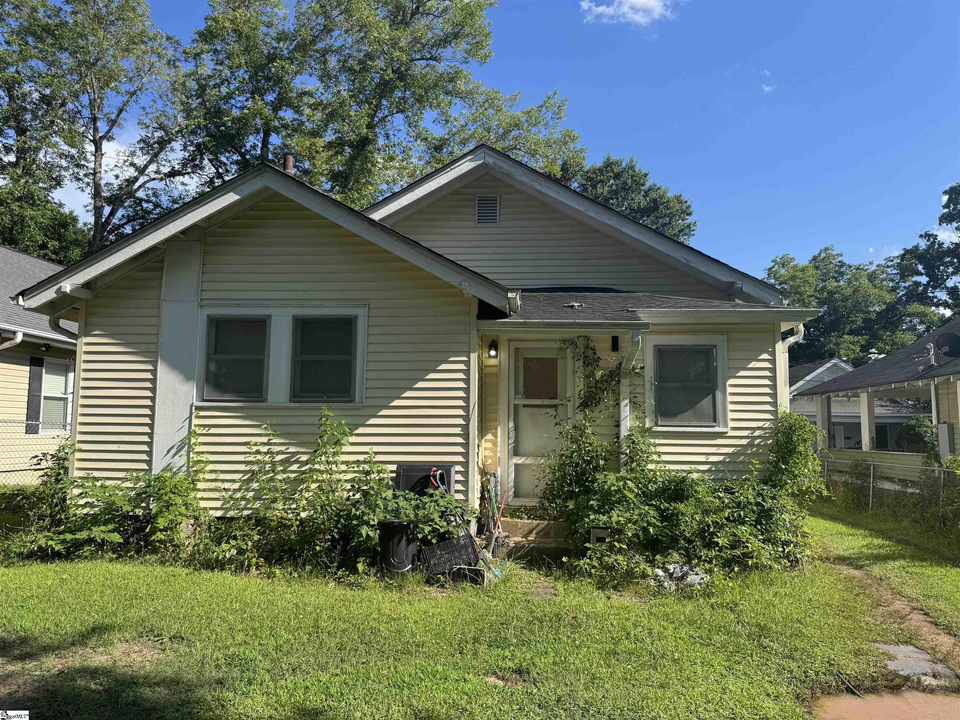 8 Bragg Street Greenville, SC 29611
